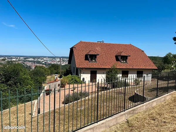Maison 6 pièces 200 m² 