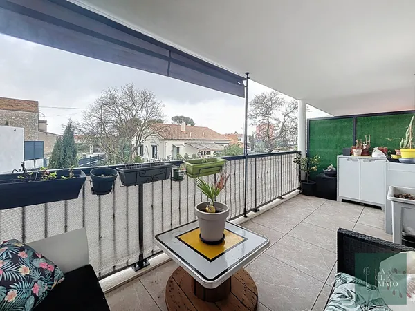 Appartement T2 avec places de parking et terrasse - SAUVIAN 