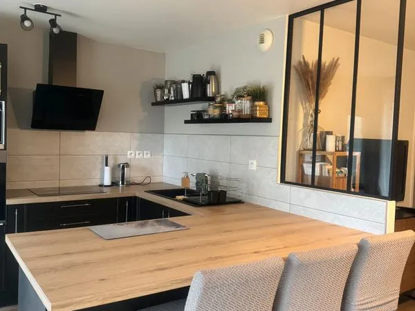 Bel appartement F2 de 50m2 avec garage à SAINTE SAVINE 
