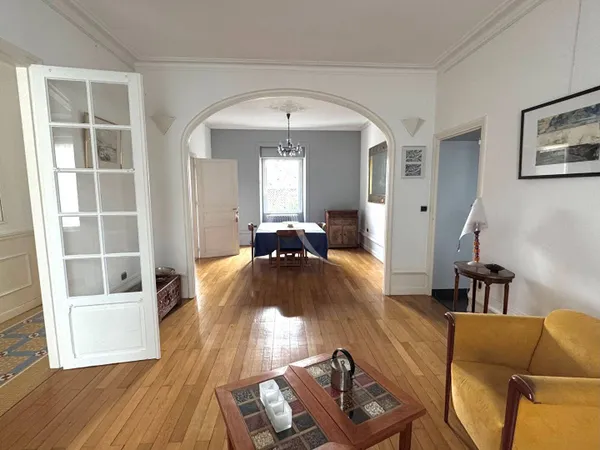 Maison 8 pièces 209 m² 