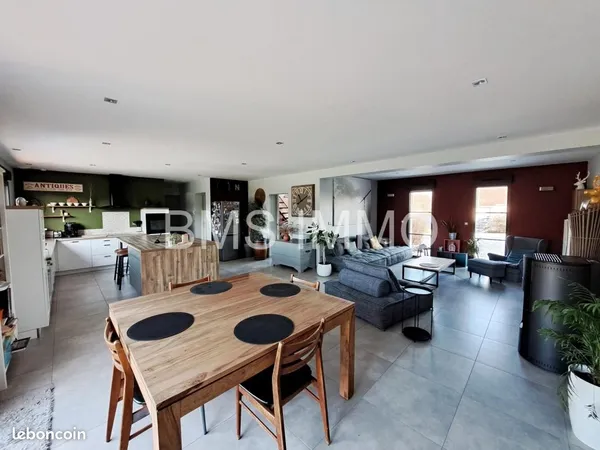 Maison 5 pièces 144 m² 