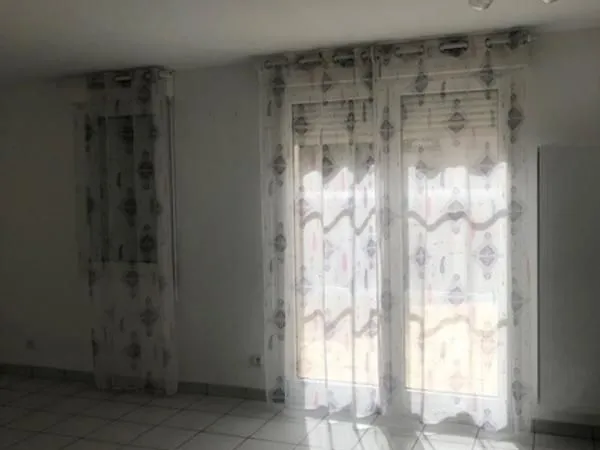Studio 1 pièce 29 m² 
