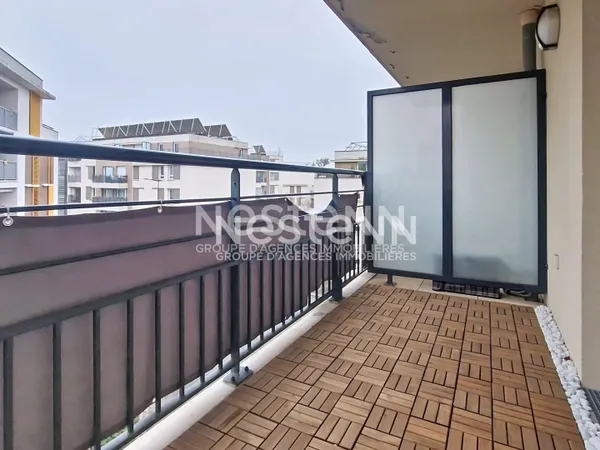 A louer : Fontenay le Fleury - Appartement meublé 2 pièces 37 m2 avec balcon et parking s/sol 