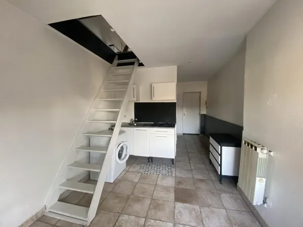 Appartement Location Tassin-la-Demi-Lune 1p 24m² 507€