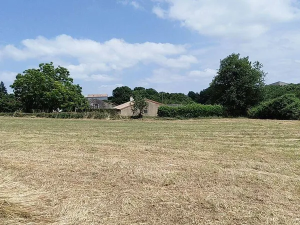 Terrain constructible 2130 m² 