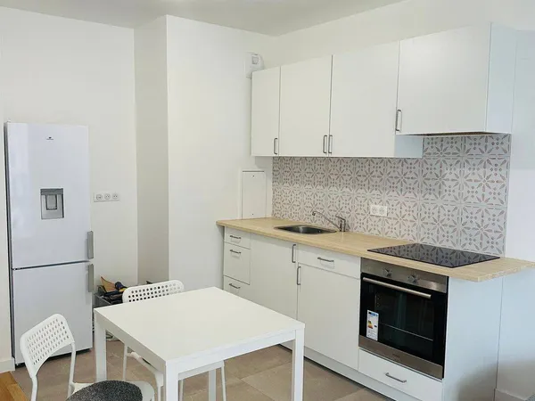 Studio 1 pièce 19 m² 