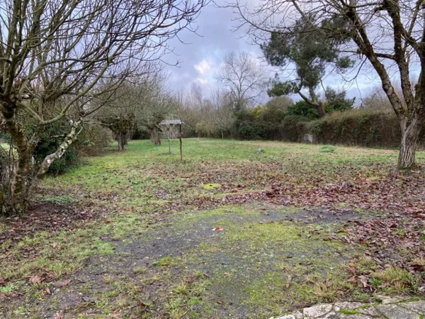Terrain 883 m² 