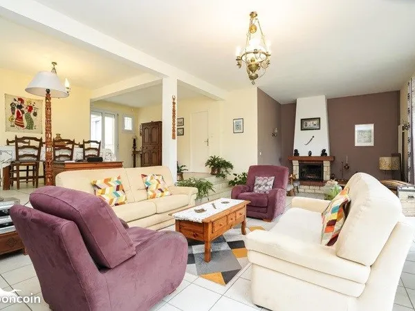 Pavillon 7 pièces 259 m² 