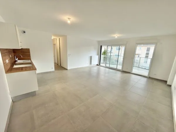 3 pièces au 2ème étage avec extérieur 