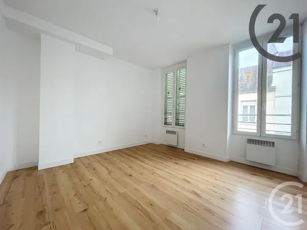Studio 1 pièce 30 m² 