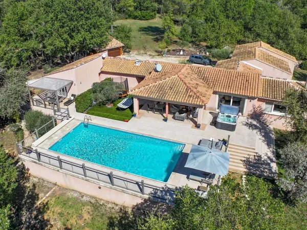 Exclusivité Luxury. Immoprovence by Victoria Immobilier vous pré 
