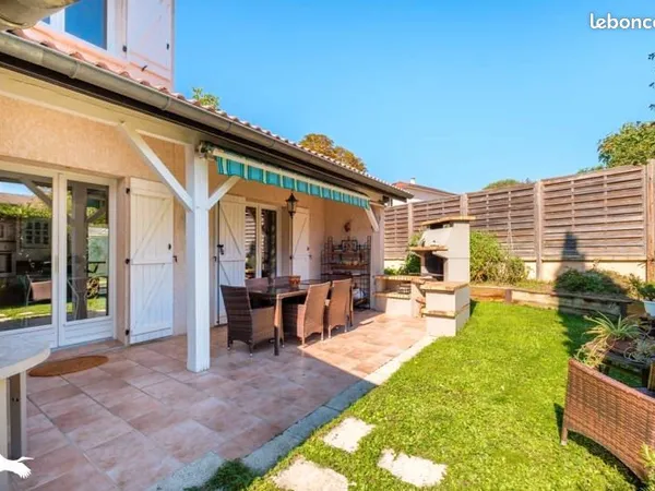 Maison 8 pièces 185 m² 