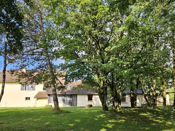 Maison 6 pièces 248 m² 