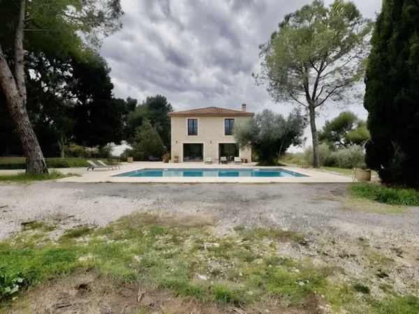 Terrain 325 m² 