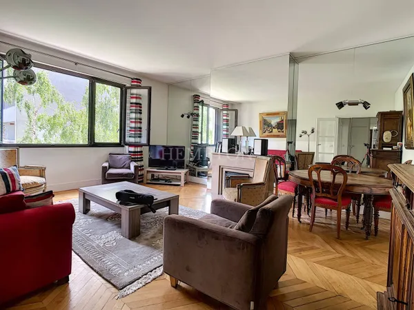 Appartement 2 pièces 64 m² 