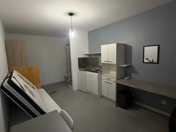 Studio meublé 