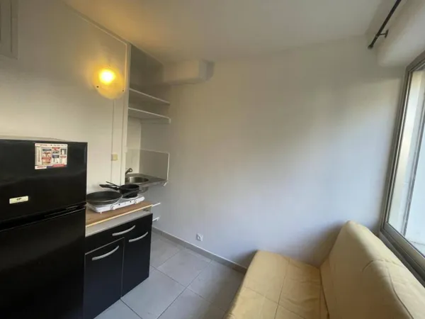 Appartement 1 pièce 13 m² 