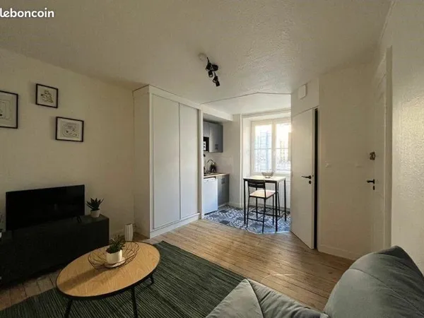 Studio 1 pièce 18 m² 