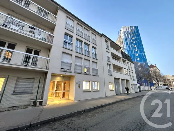 Bureaux 71 m² 
