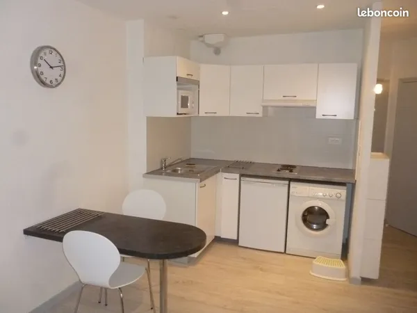 Studio meuble proche gare 