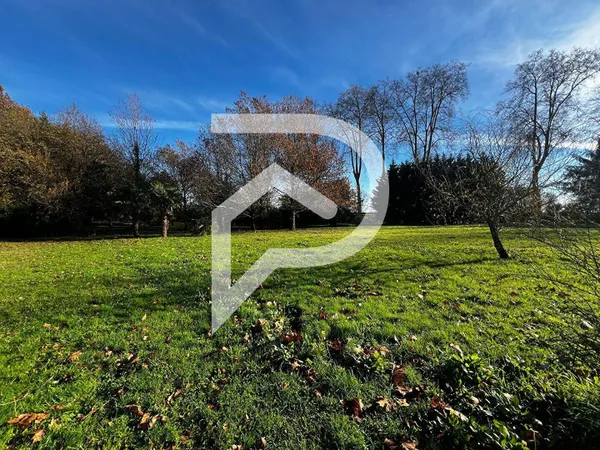 Terrain constructible 1178 m² 