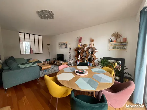 Appartement T3 meublé proche place lycée 