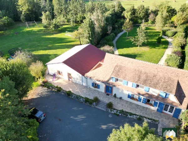 Maison 6 pièces 272 m² 