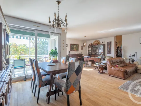 Appartement 3 pièces 109 m² 