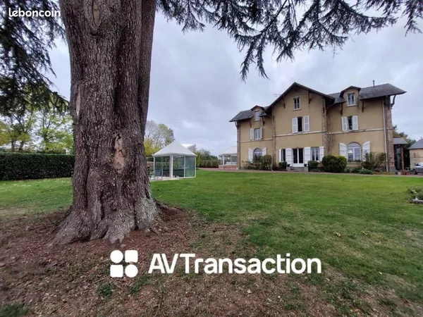 Propriété 10 pièces 287 m² 