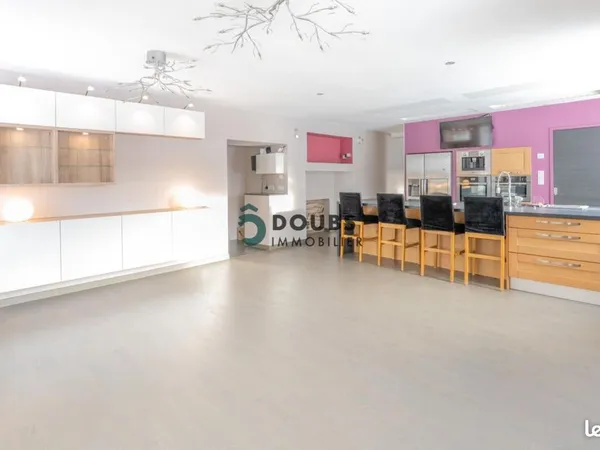 Ferme 14 pièces 270 m² 