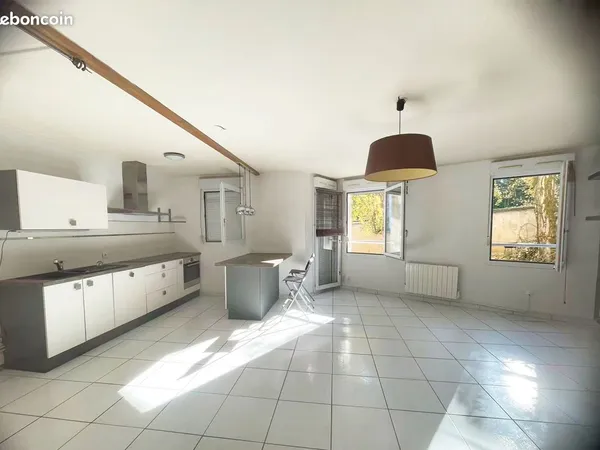 F3 63 m² avec parking souterrain et jardin collectif - proche INSPÉ et Faculté de Lettres- 