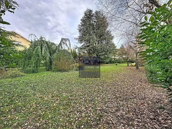 Terrain à bâtir 1118m2 - Projet de maison de 180m2 