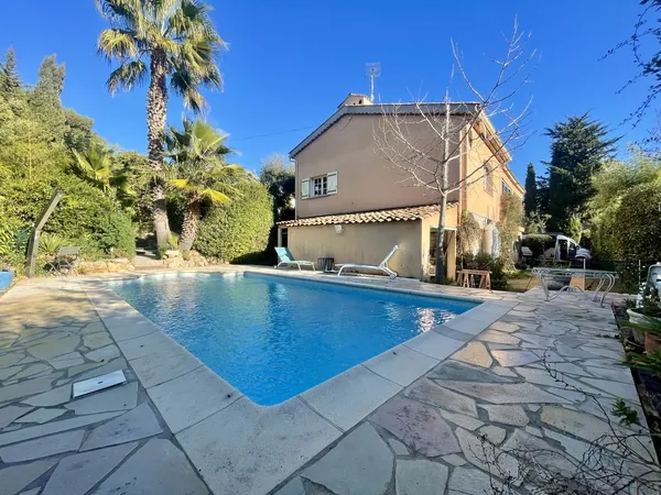 Maison de luxe 8 pièces 217 m² 