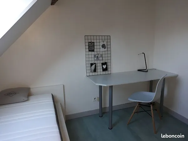 Chambre d'étudiant indépendante, proche de l'UTC, meublé 