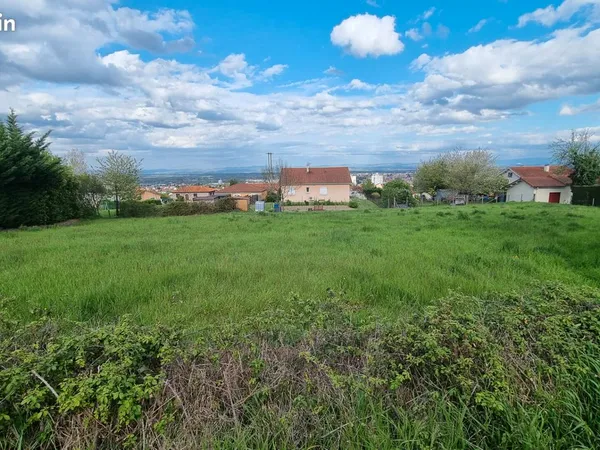 Terrain 1020 m² MONTBRISON 