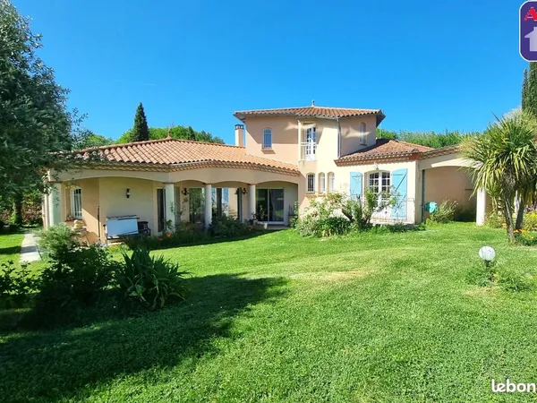 Maison 6 pièces 192 m² 
