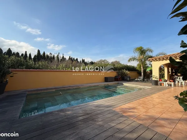 Villa 9 pièces 295 m² 