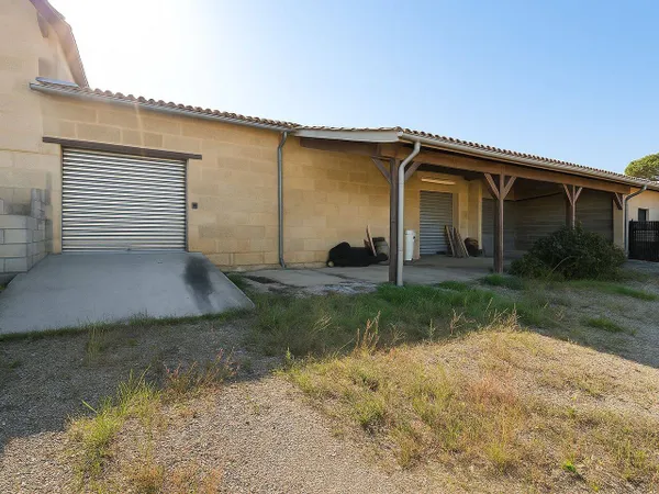 Entrepôt 100 m² 