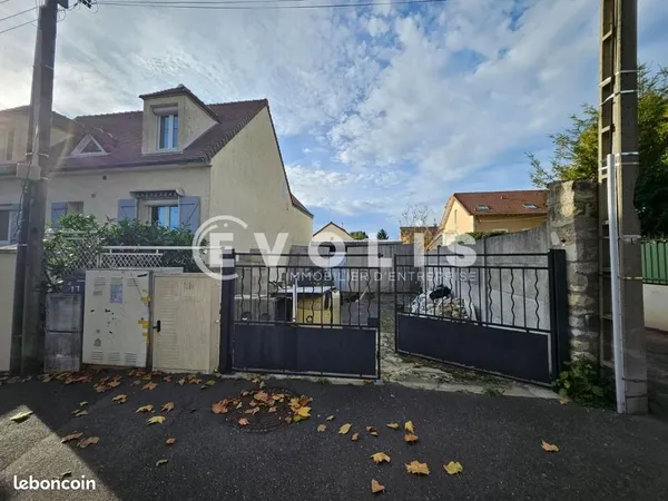 Bureau 200 m² 