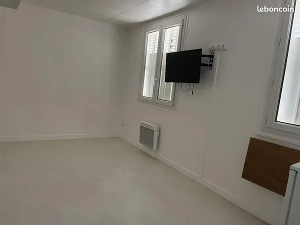 Studio 1 pièce 15 m² 