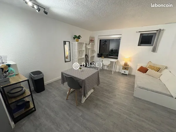 Studio 1 pièce 22 m² 