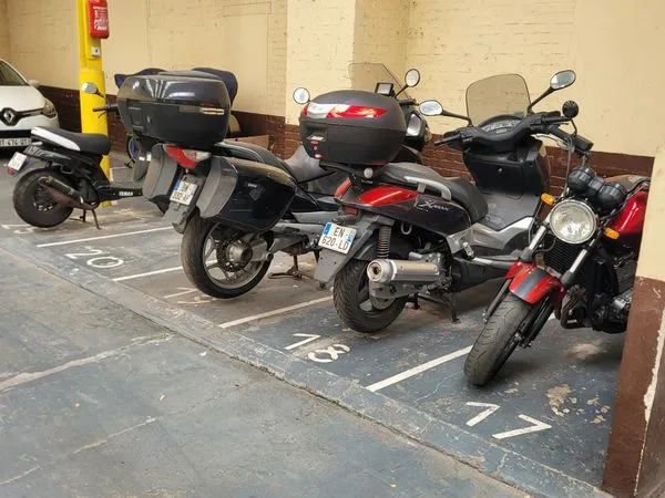 Parking Moto couvert et fermé Dieppe centre 