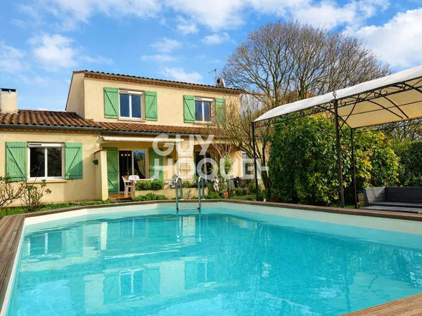 MAISON À VENDRE DE 5 PIÈCES DE 140,00 M² 