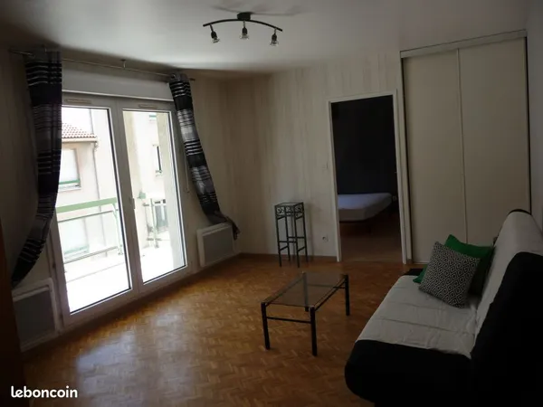Appartement meublé T2, garage, balcon 