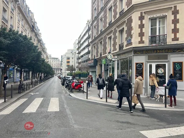 Boutique 64 m² 