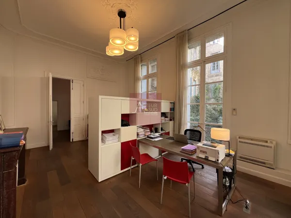 LOCATION LOCAL PROFESSIONNEL MONTPELLIER ECUSSON PROCHE SAIN 