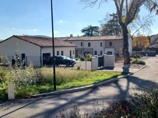 Terrain 916 m² Montelimar 
