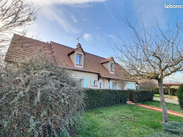 Maison 135 m² Plaimpied-Givaudins 