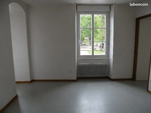 Appartement F3 5 mn de la Suisse avec garage 