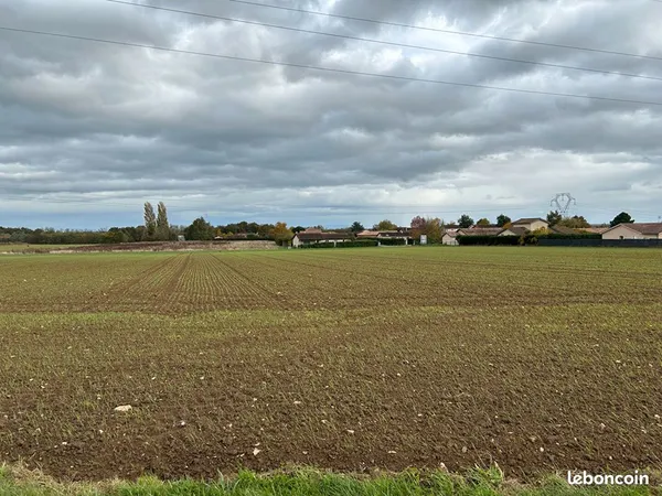 Terrain 10845 m² VIRE 